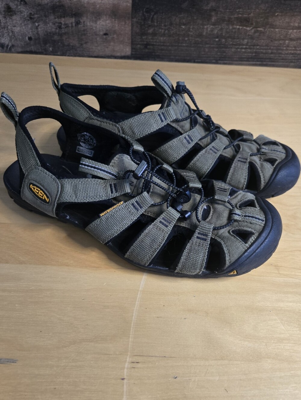 Keen Men Hybrid Water Sandals Bungee Lace Lock Hiking Trail OliveGreen Size 10.5